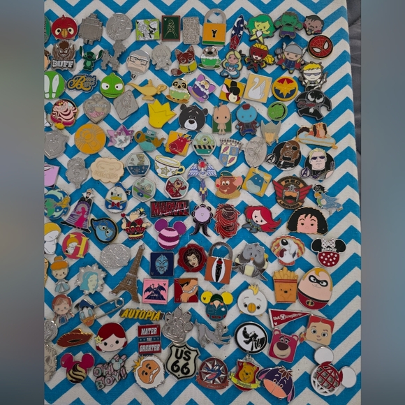 $25 for 10 Disney Park Pins *You Pick* updated 12/13/2025 - Picture 7 of 7